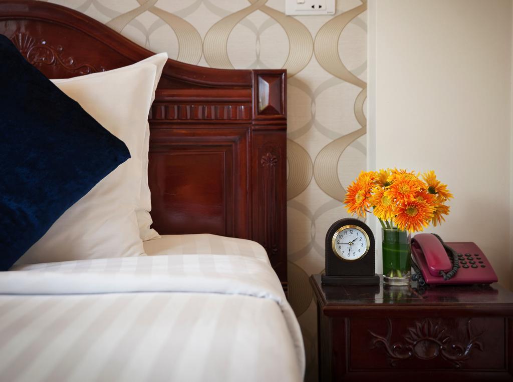 Hanoi Golden Moon Hotel & Travel Екстериор снимка
