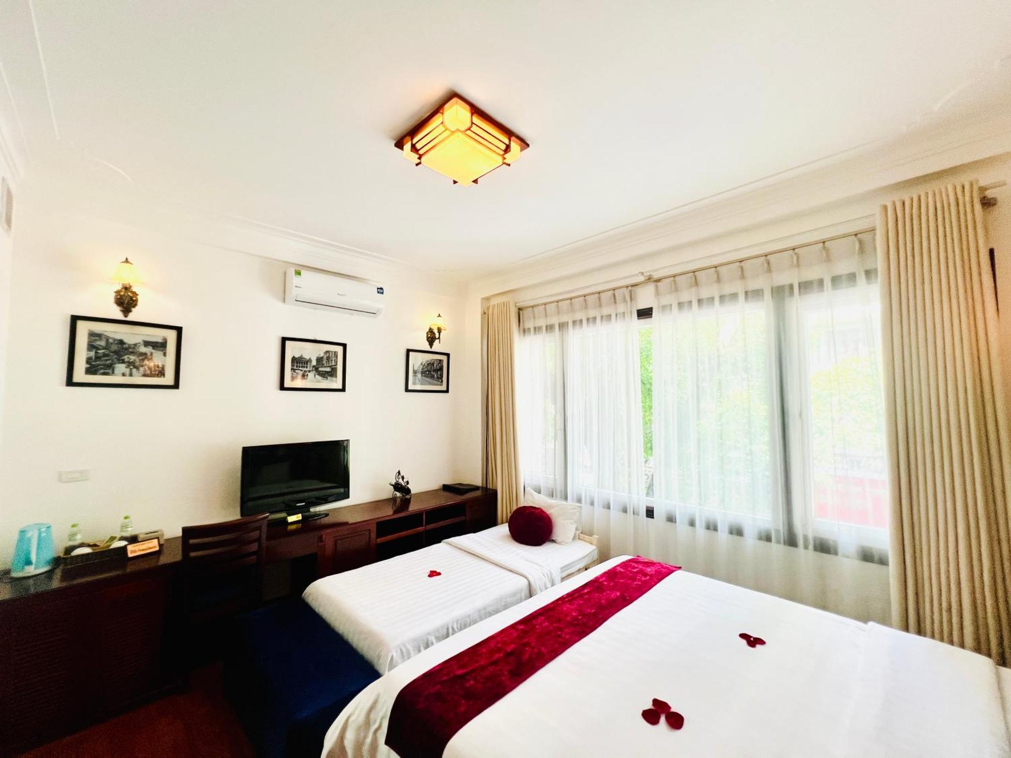 Hanoi Golden Moon Hotel & Travel Екстериор снимка